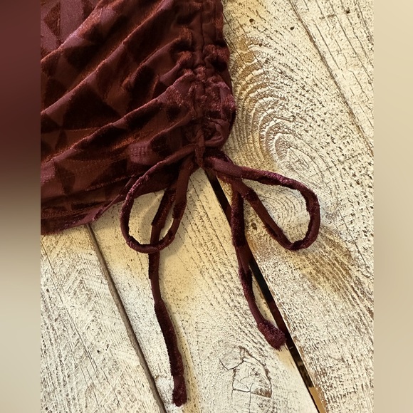 Textured Ruched Mini Skirt - NWT - Picture 2 of 5